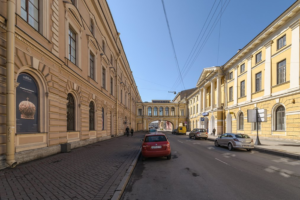 «Почта России» реконструирует Главпочтамт. Там хотят создать общественное пространство