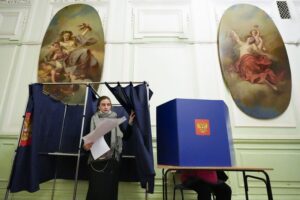 Чем отличаются выборы в Петербурге? Изучили 13 лет голосований и рассказываем про самый провластный район, уровень протестных бюллетеней и явку 100%